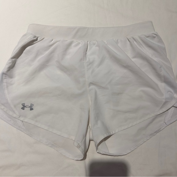Under Armour Women’s UA Fly-By 2.0 Shorts Sz S White NWOT Exercise Running - Picture 2 of 13